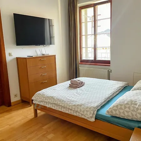 Pistacia Priame Centrum Bb アパート